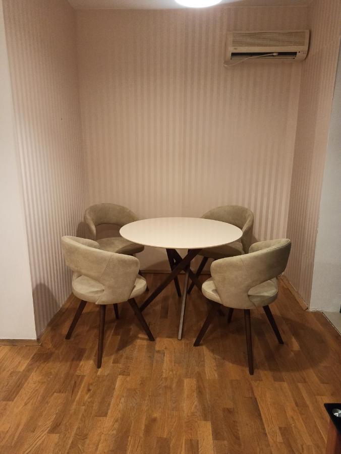 Apartman Klara Petrovac Bagian luar foto